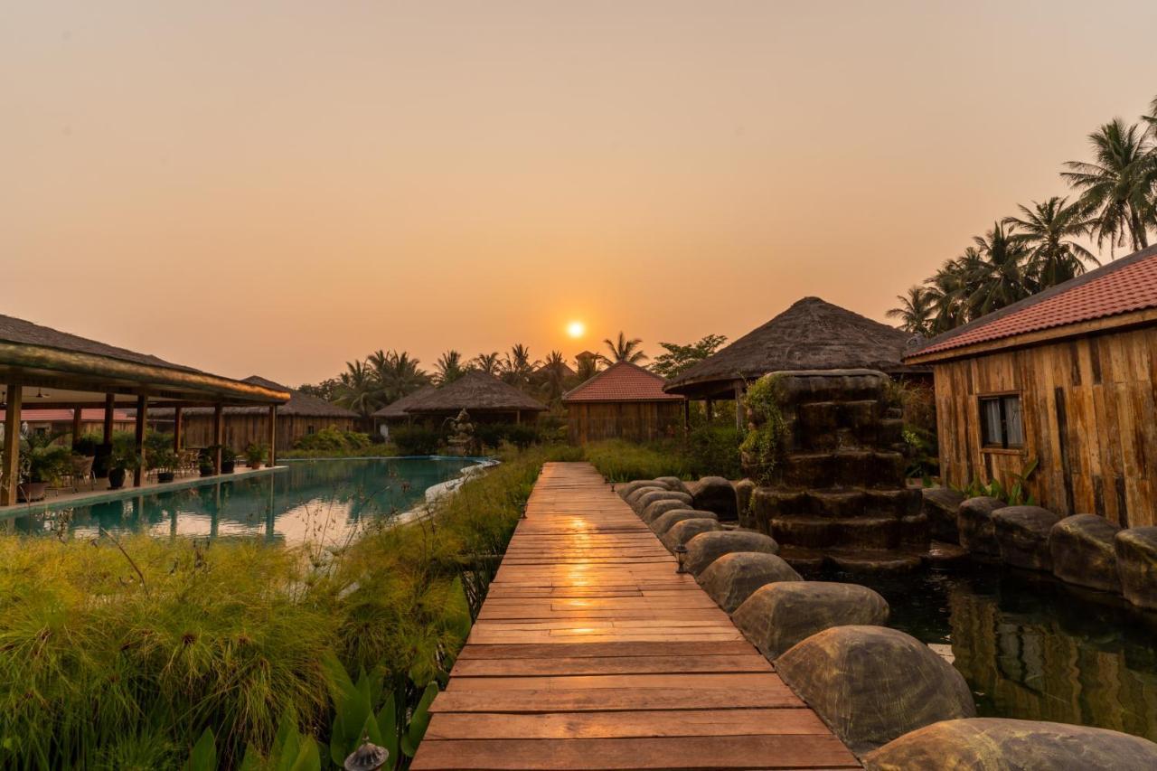 Authentic Khmer Village Resort Siem Reap Exterior photo