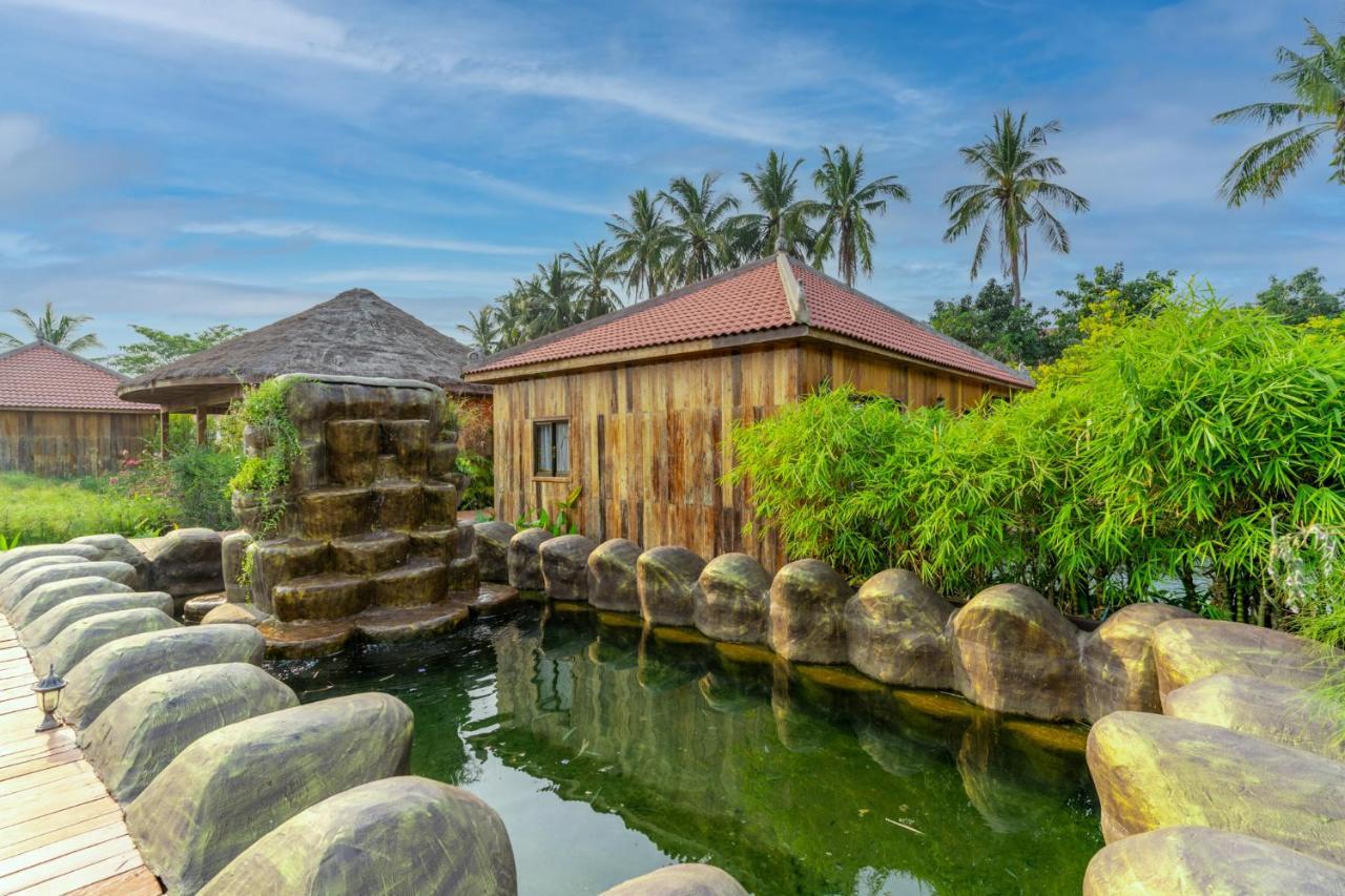 Authentic Khmer Village Resort Siem Reap Exterior photo