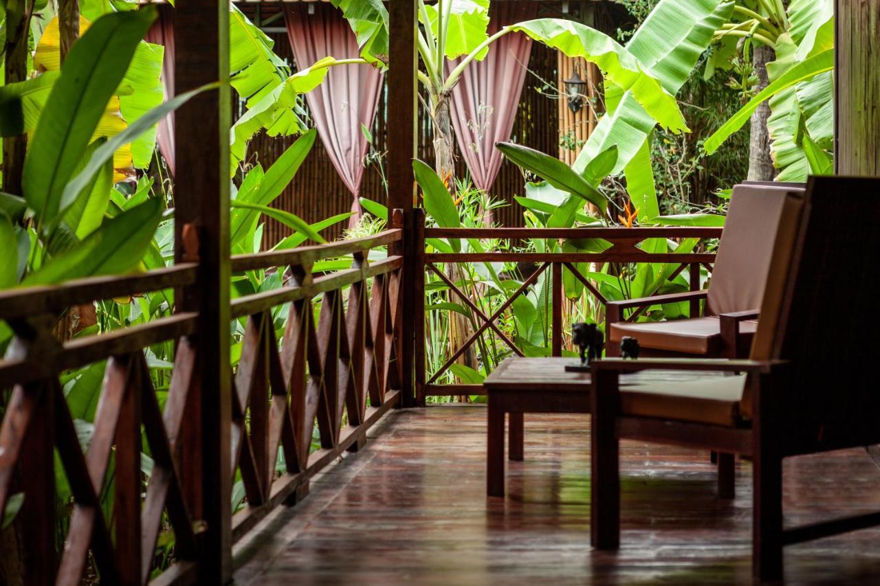 Authentic Khmer Village Resort Siem Reap Exterior photo