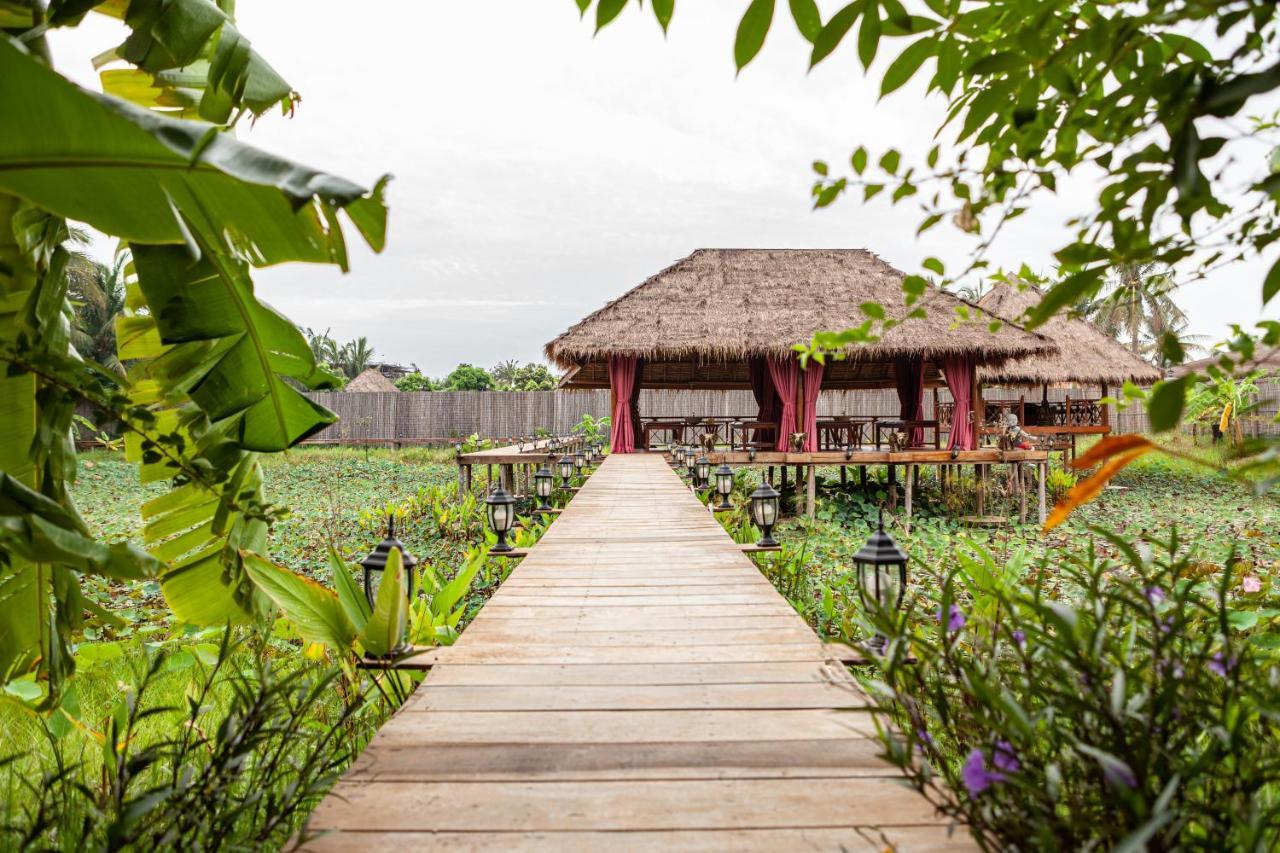 Authentic Khmer Village Resort Siem Reap Exterior photo